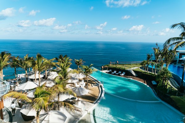 Infinity pool